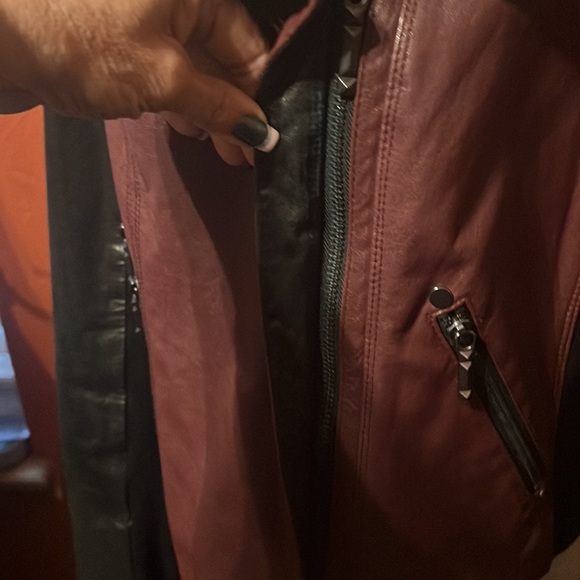 BCBG MAXAZRIA MOTO LEATHER JACKET ……028 - Picture 5 of 16